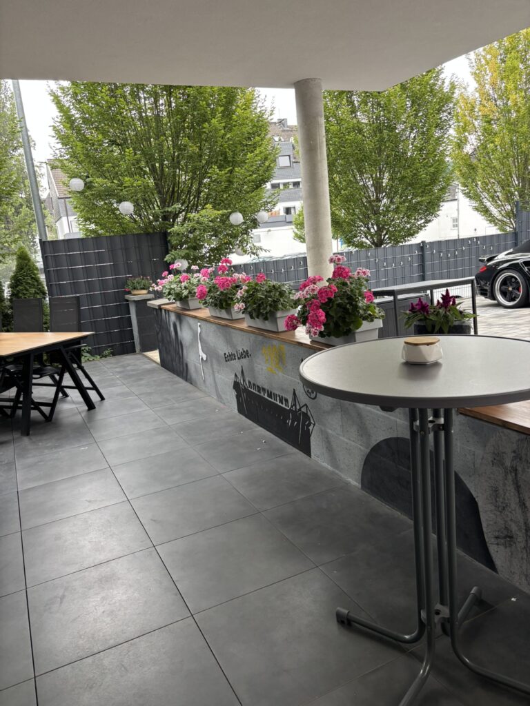 Gartenmauer in Attendorn wird zum Hingucker